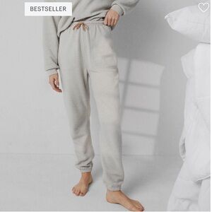 LUNYA Silksweats™ Reversible Jogger Size Small